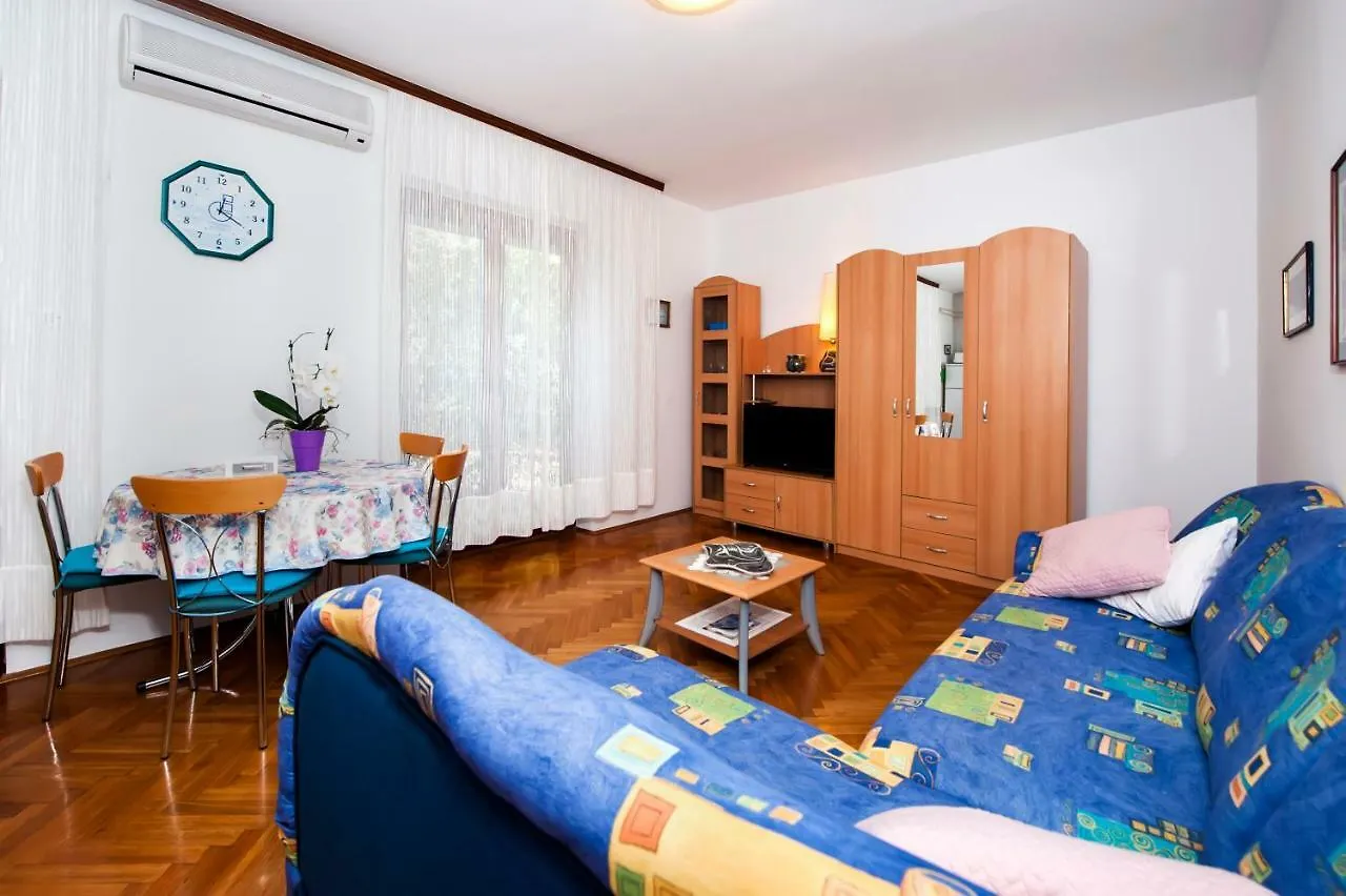 Apartments Casa Melita 罗维尼