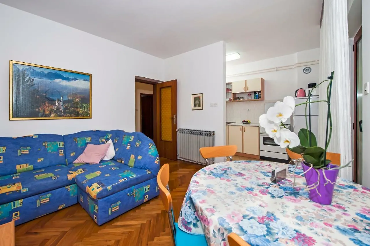 Apartments Casa Melita Rovigno 0*,